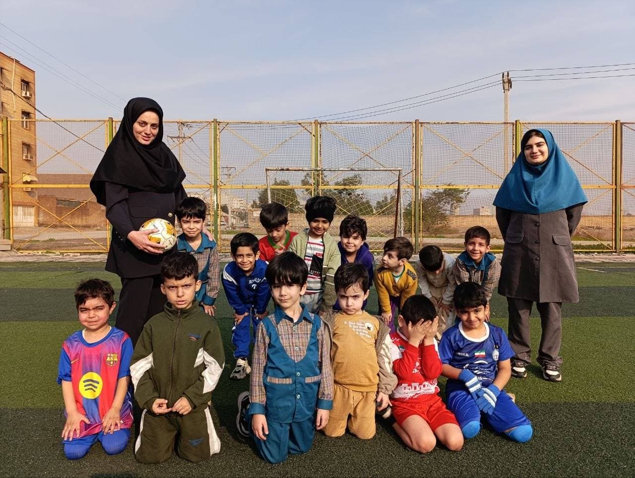 برنامه های مدون جهت استفاده از زمین چمن برای درس تربیت بدنی